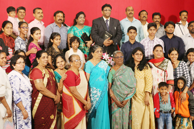 Hundreds gathered at the Night Vigil prayer organized by Grace Ministry in Mangalore at Prayer Center here on Feb 03, 2018. Many were healed by the power of Holy Spirit by the prayers of Bro Andrew Richard.